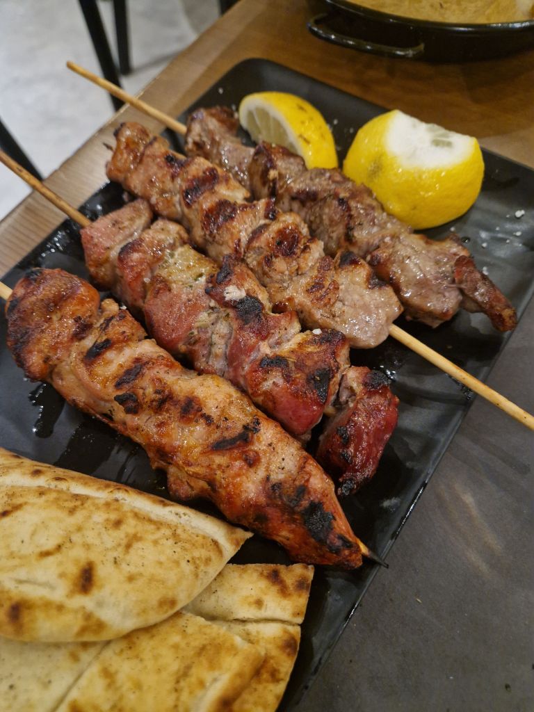 Meat n Roses Kolonaki