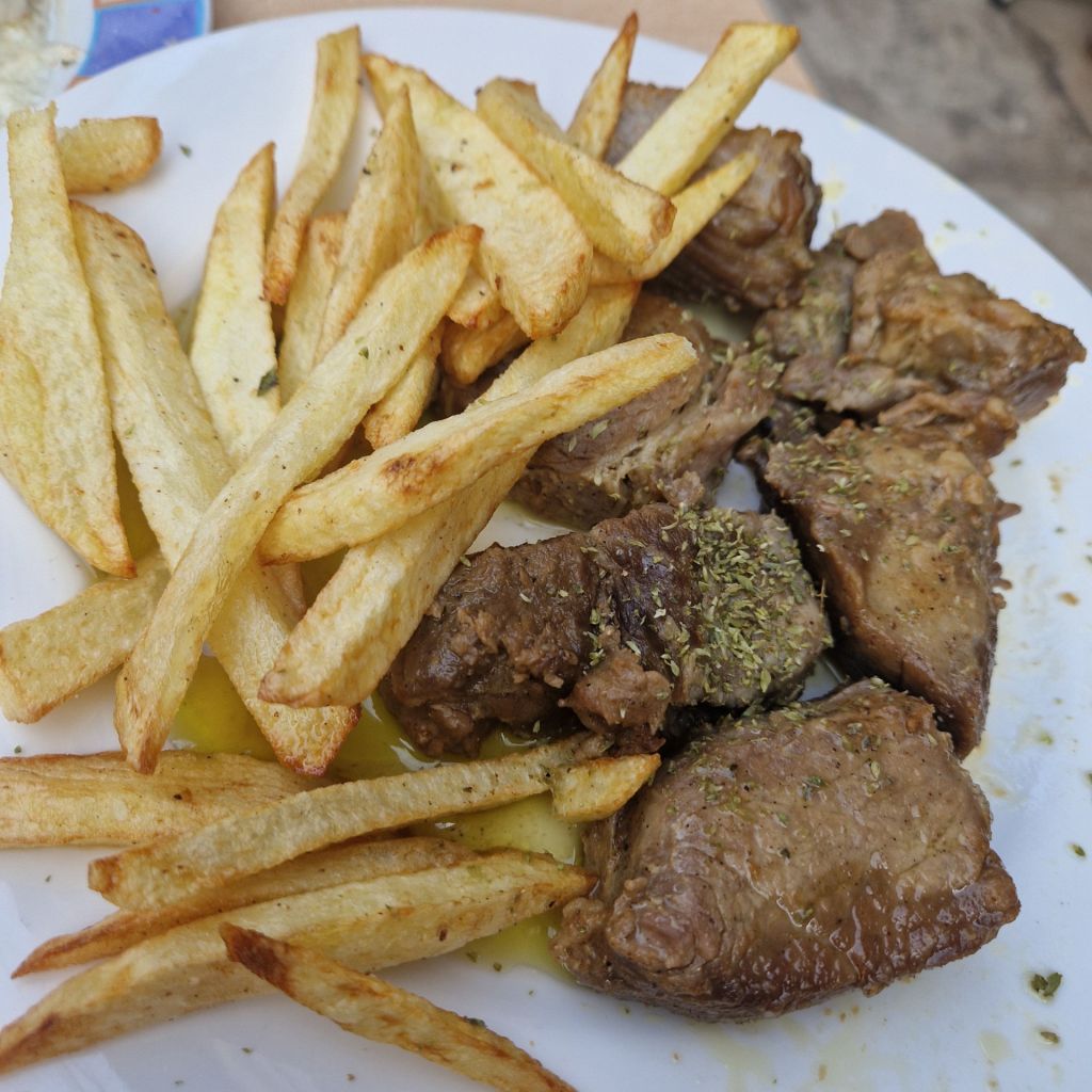 Το κορίτσι της γειτονιάς