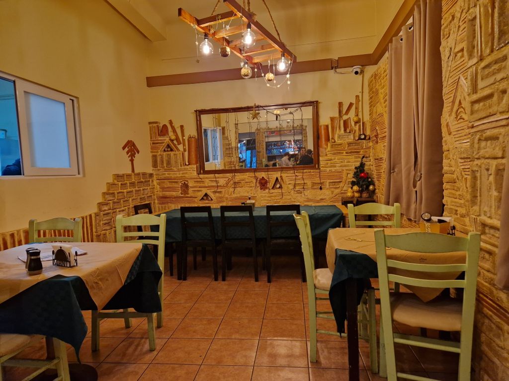 Το παλαιό καφενείο