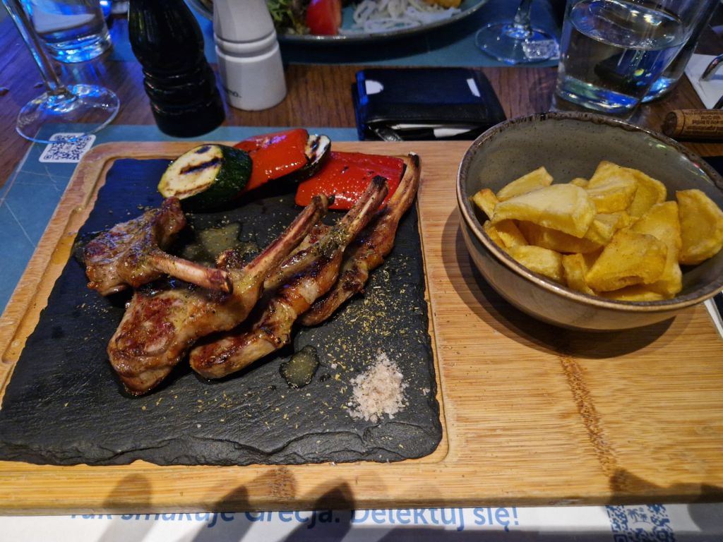 Mykonos Greek Restaurant&Bar