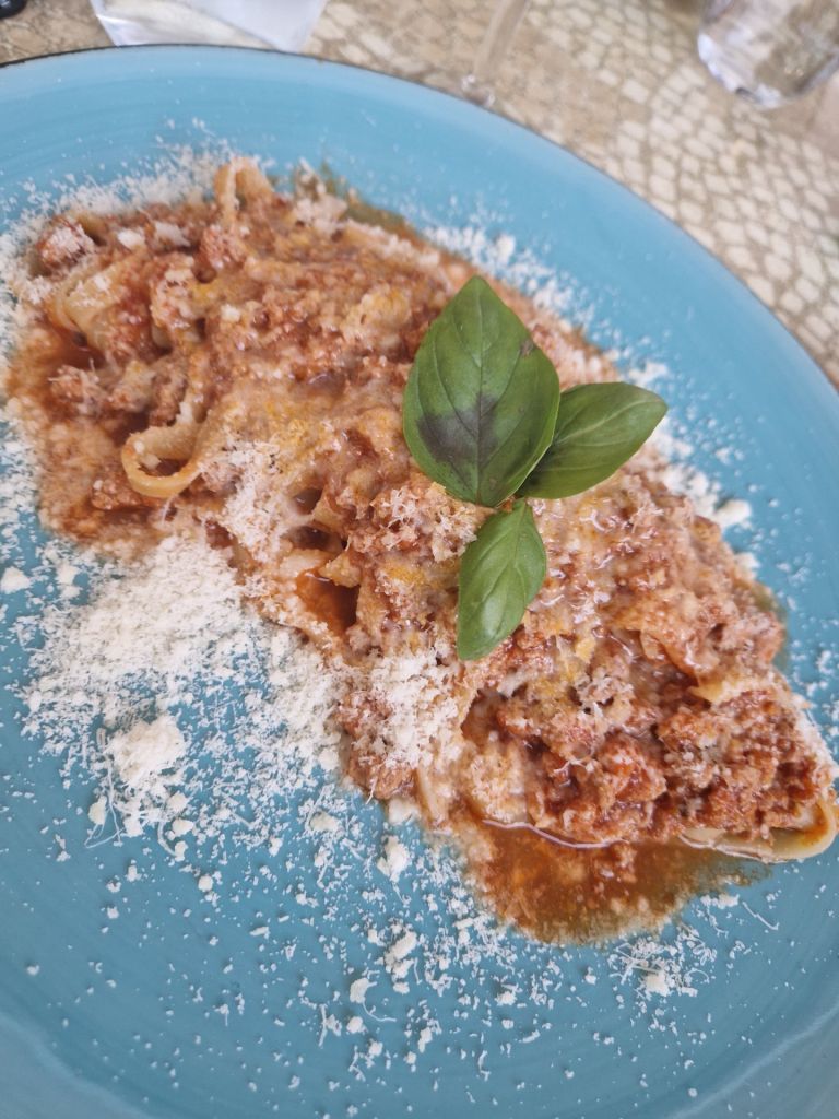 Restauracja Włoska Vivere Italiano – Pizza Bezglutenowa I Owoce Morza I Wino Wrocław