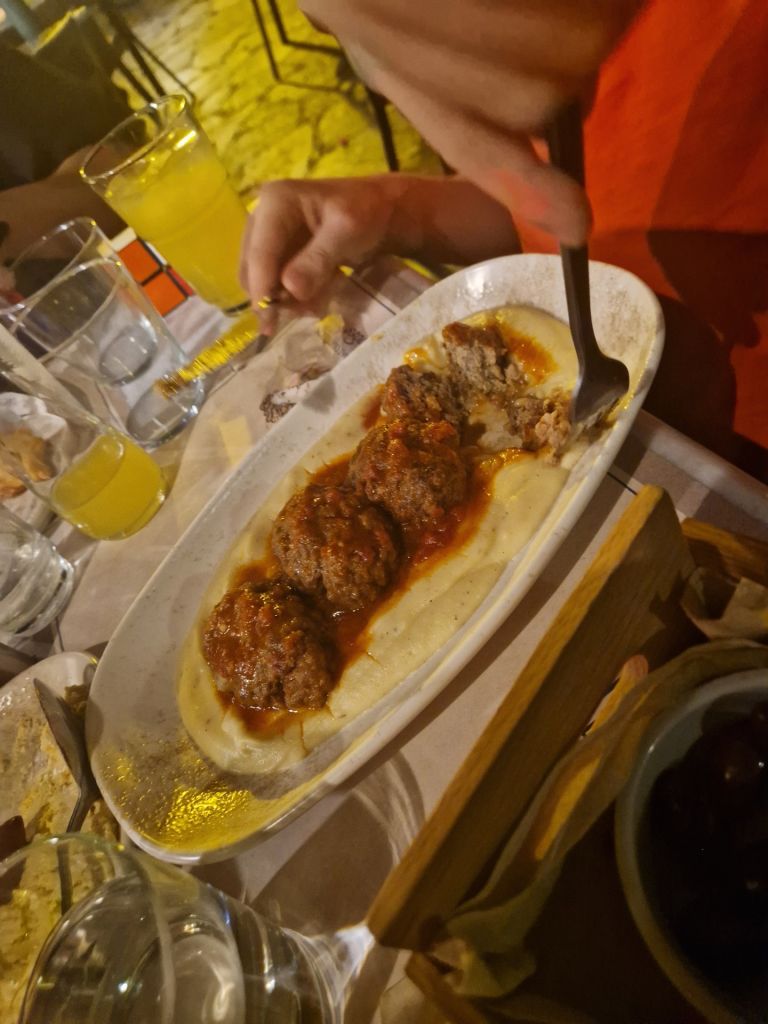 Aerides Plaka Restaurant