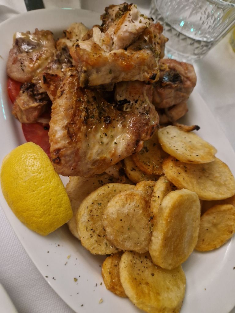 Δώδεκα Πιάτα Σύνταγμα