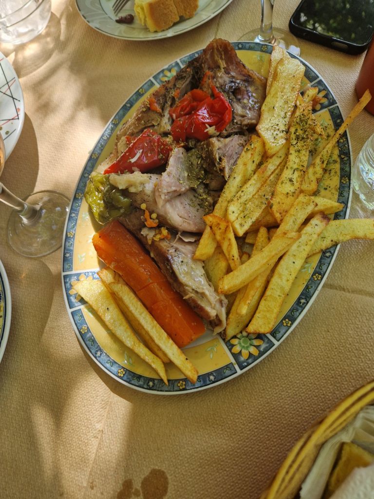 Το κορίτσι της γειτονιάς