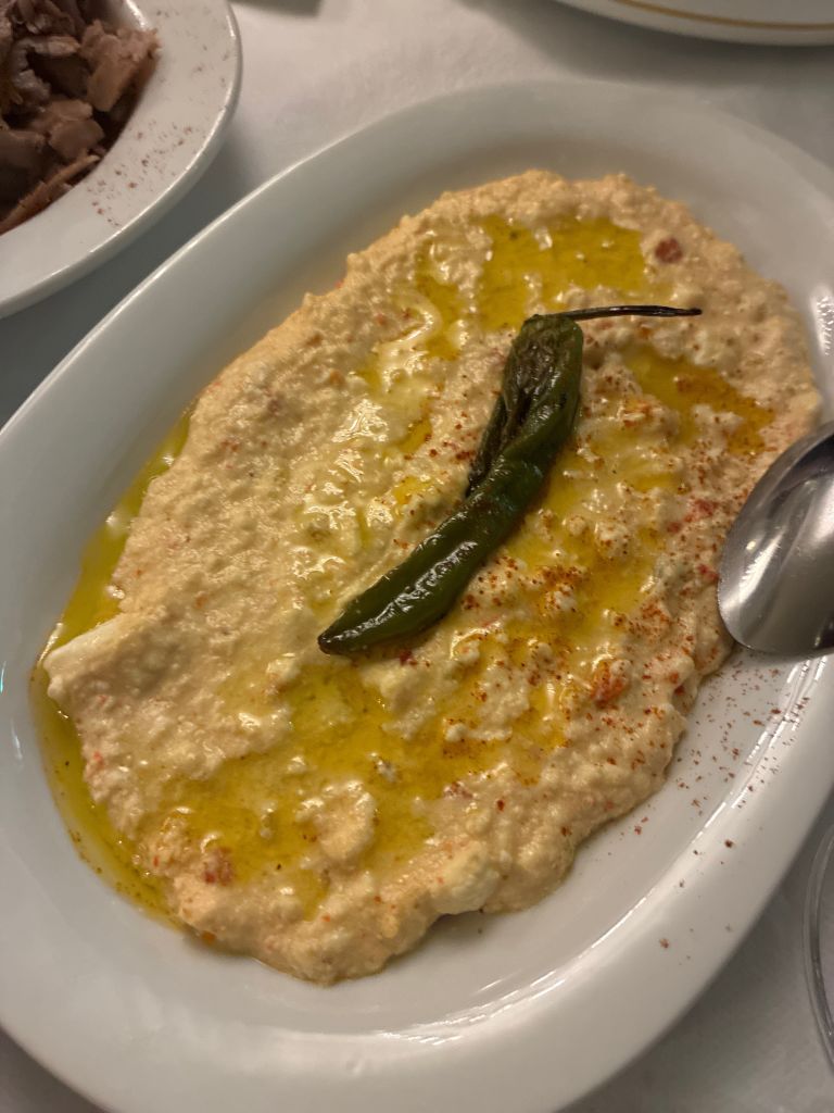 Δώδεκα Πιάτα Σύνταγμα